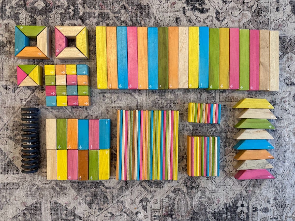 Tegu classroom set store